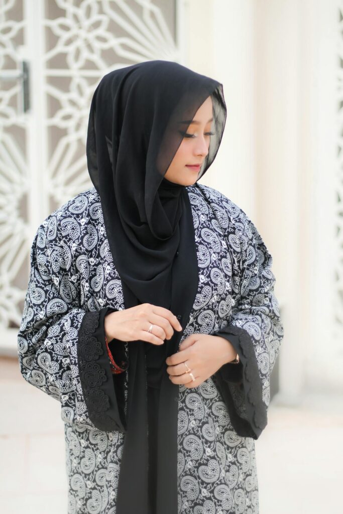 Abaya_Styles_with_Lace